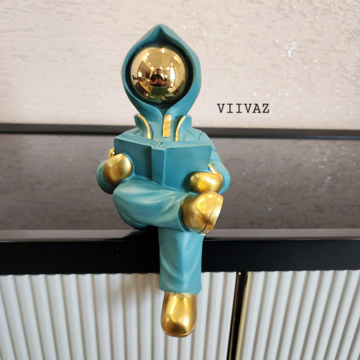 SCHOLAR ASTRO READING BOOK